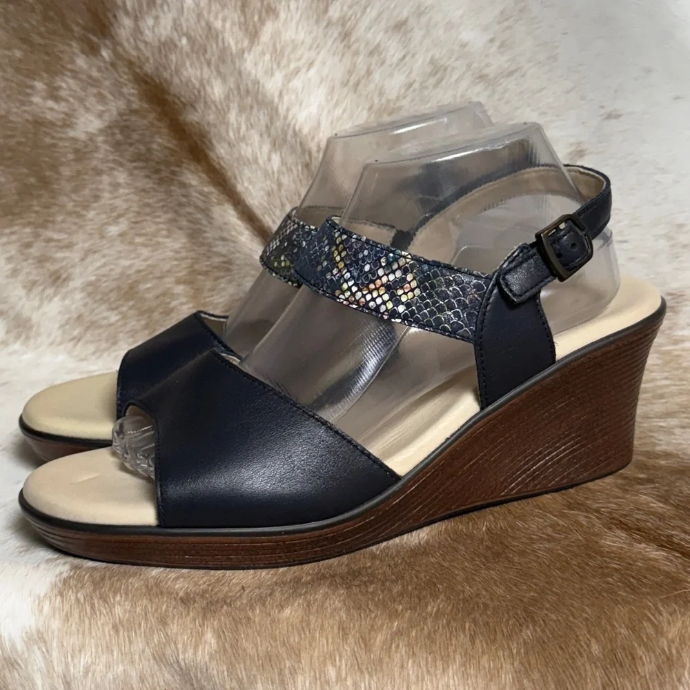 NEW SAS heather wedge Sandal‎ Size 10M B13